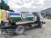 Weekly Portable Toilet Cleaning